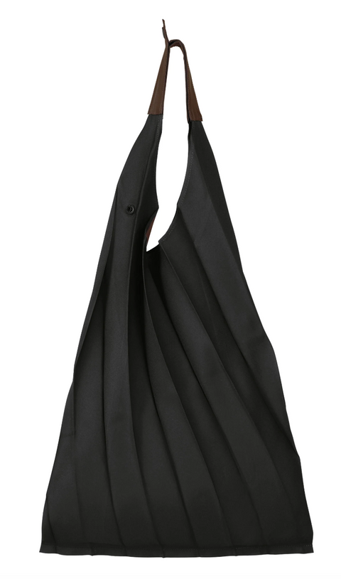 ISSEY MIYAKE Guru Guru Tote Bag Black / OS LA68AG455-15
