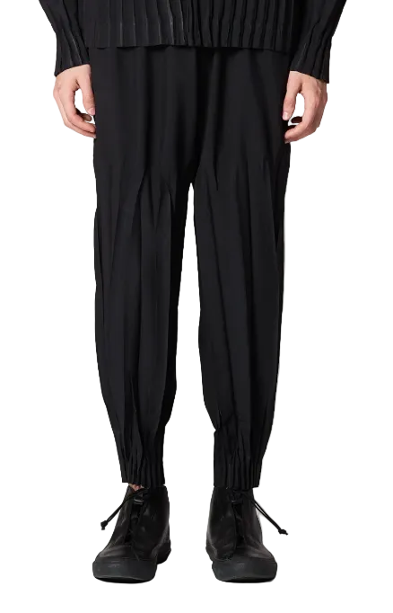 ISSEY MIYAKE Waft Black Slim Pants BLACK No.15 / 2 LA68FF015-2