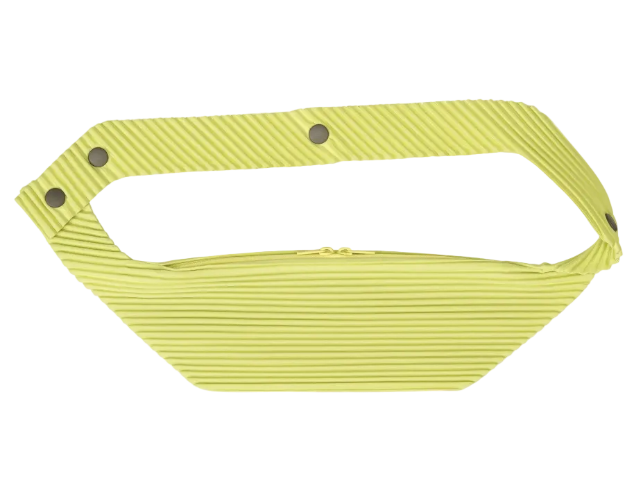 HOMME PLISSÉ ISSEY MIYAKE Versatile Crossbody ZUCCHINI YELLOW No. 53 / OS HP66AG456